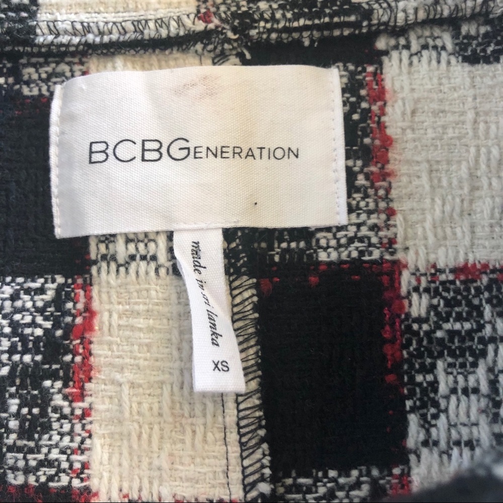 BCBG Plaid Sleeveless Jacket - Picture 5 of 6